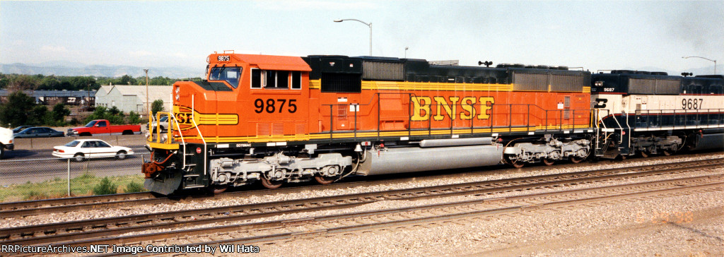 BNSF SD70MAC 9875